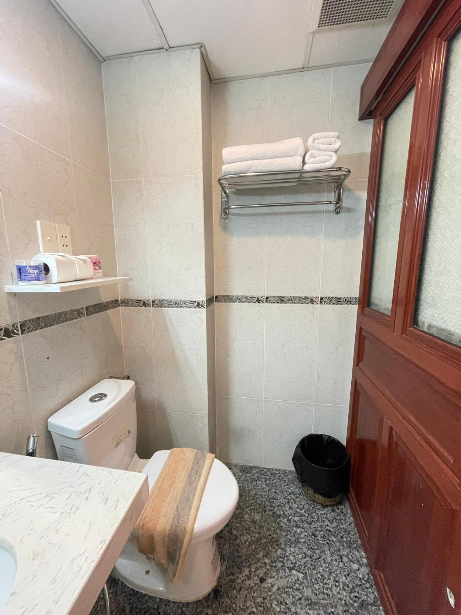 Delets Hoste * Hô Chi Minh-Ville